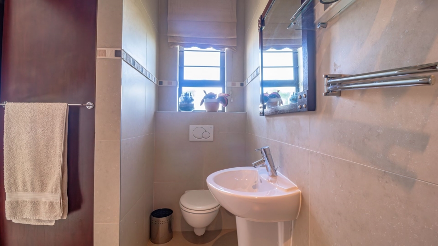 3 Bedroom Property for Sale in Olive Grove Western Cape